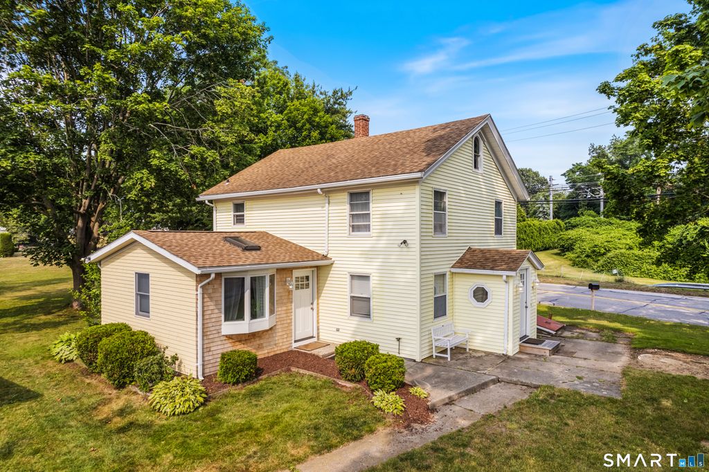93 Black Point Road, East Lyme, CT 06357