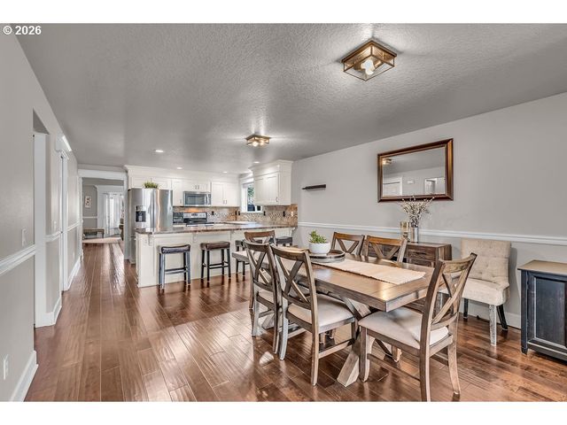 4460 MORFITT St, Hubbard, OR 97032