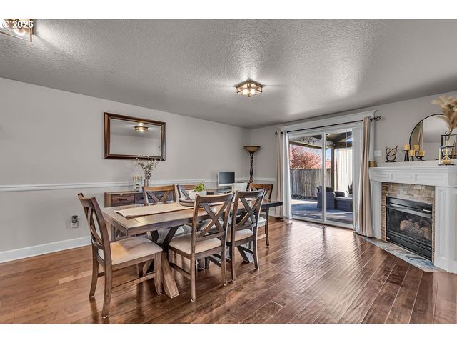 4460 MORFITT St, Hubbard, OR 97032