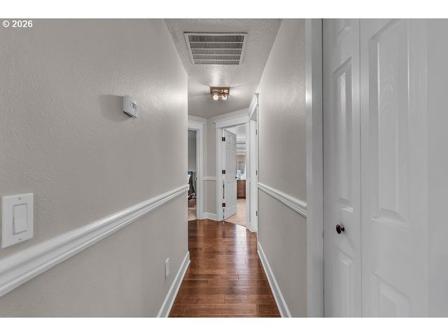 4460 MORFITT St, Hubbard, OR 97032