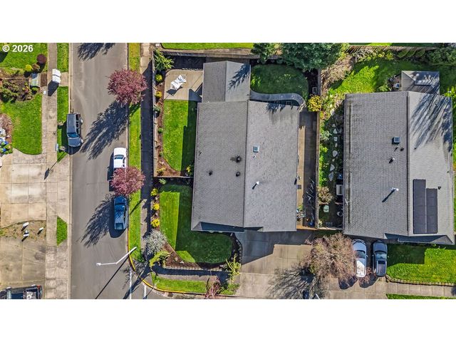 4460 MORFITT St, Hubbard, OR 97032