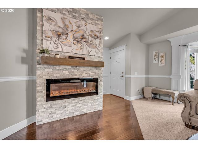 4460 MORFITT St, Hubbard, OR 97032