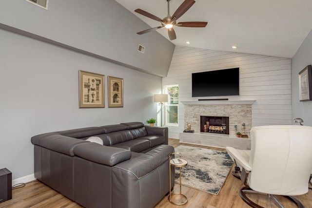 1302 SUTTON PLACE DRIVE, Palm Harbor, FL 34683