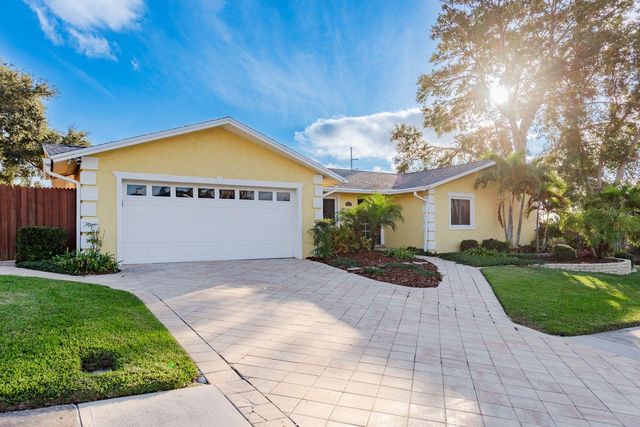 1302 SUTTON PLACE DRIVE, Palm Harbor, FL 34683