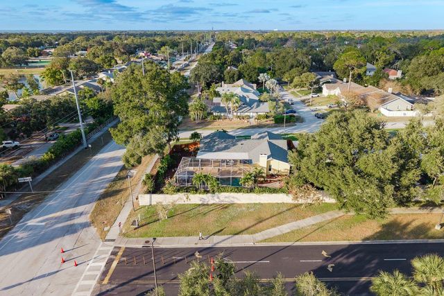 1302 SUTTON PLACE DRIVE, Palm Harbor, FL 34683