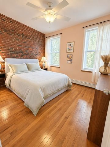 31 Division 1, Chelsea, MA 02150