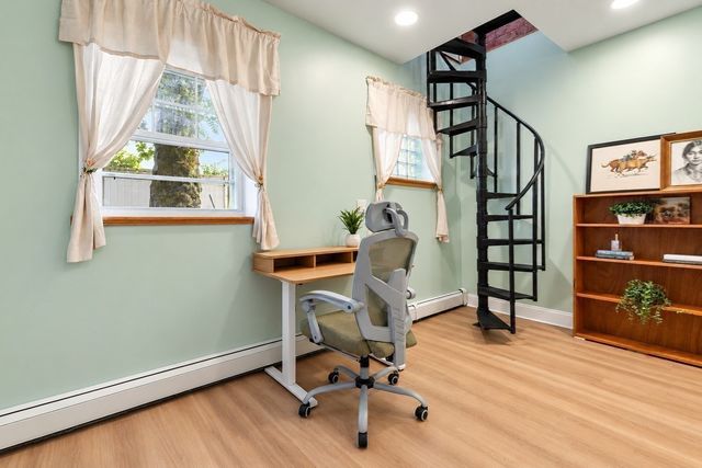 31 Division 1, Chelsea, MA 02150