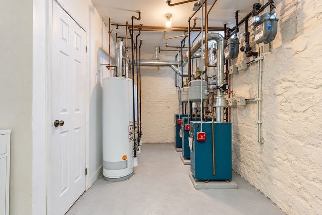 31 Division 1, Chelsea, MA 02150