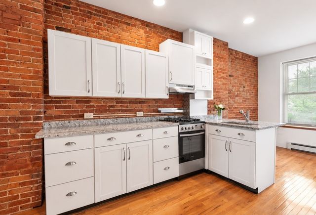 31 Division 1, Chelsea, MA 02150