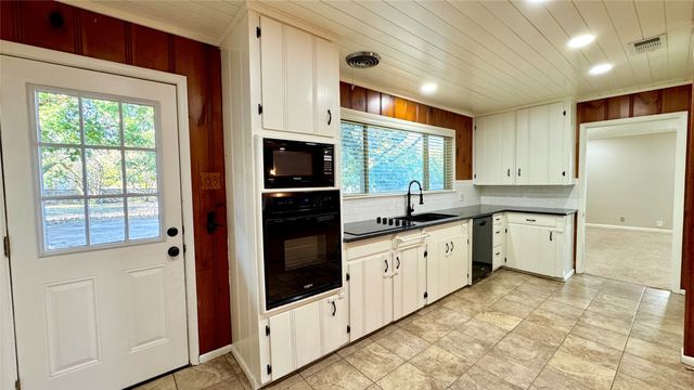 119 Davidson Drive, Terrell, TX 75160