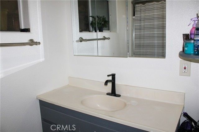 9654 Laurel Canyon, Arleta (los Angeles), CA 91331