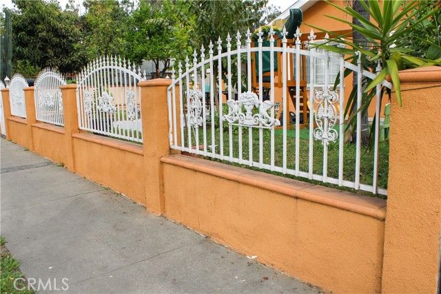 9654 Laurel Canyon, Arleta (los Angeles), CA 91331