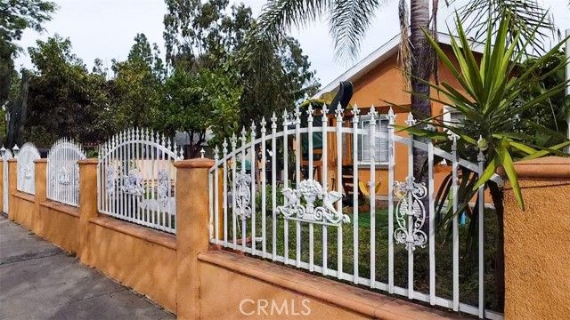 9654 Laurel Canyon, Arleta (los Angeles), CA 91331