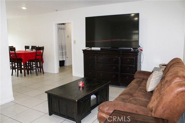 9654 Laurel Canyon, Arleta (los Angeles), CA 91331