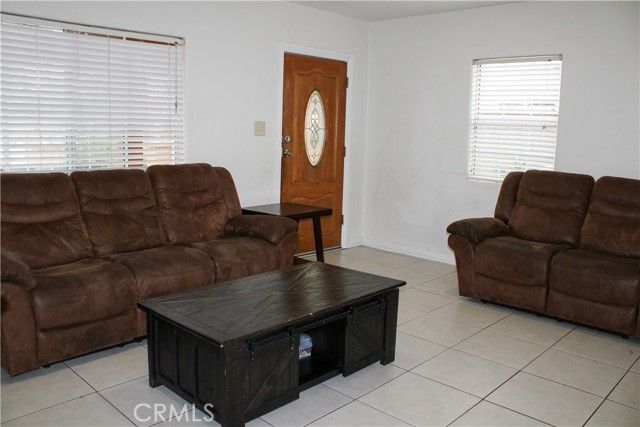 9654 Laurel Canyon, Arleta (los Angeles), CA 91331