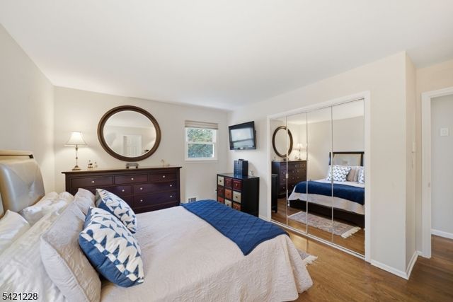 317 Rexland Dr, Boonton Town, NJ 07005