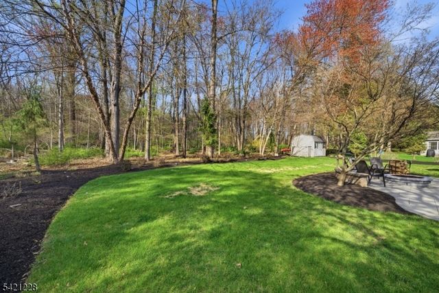 317 Rexland Dr, Boonton Town, NJ 07005