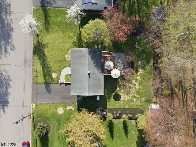 317 Rexland Dr, Boonton Town, NJ 07005