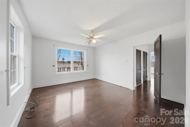 209 Abernathy Street NW, Lenoir, NC 28645