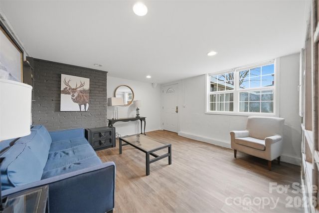 209 Abernathy Street NW, Lenoir, NC 28645