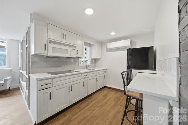 209 Abernathy Street NW, Lenoir, NC 28645