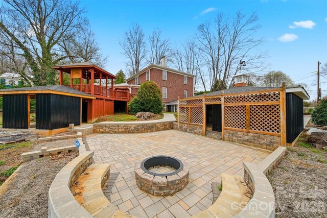 209 Abernathy Street NW, Lenoir, NC 28645