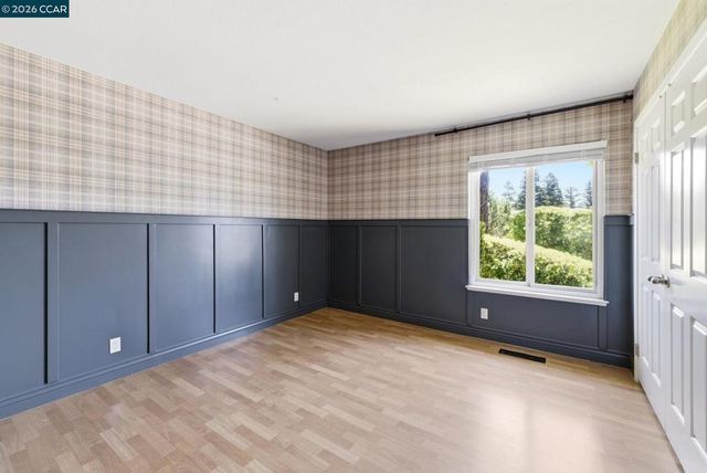1740 Oro Valley Cir, Walnut Creek, CA 94596