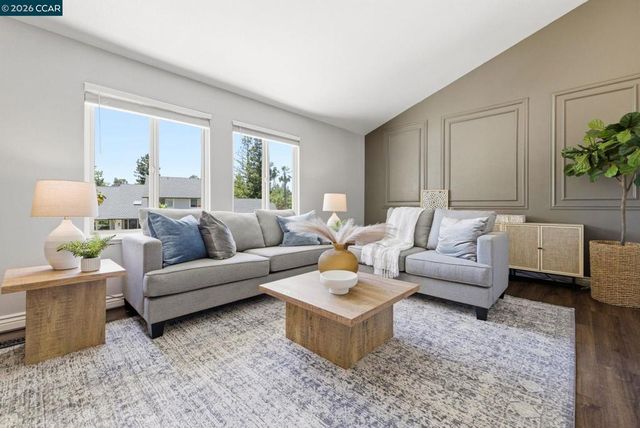 1740 Oro Valley Cir, Walnut Creek, CA 94596
