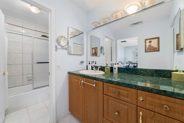 21160 N Juego Circle 13c, Boca Raton, FL 33433