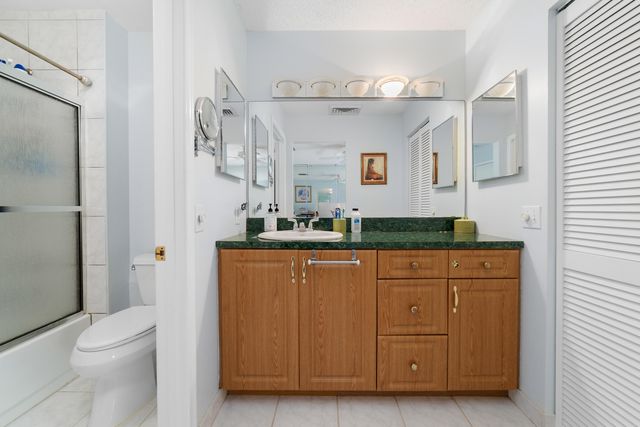 21160 N Juego Circle 13c, Boca Raton, FL 33433