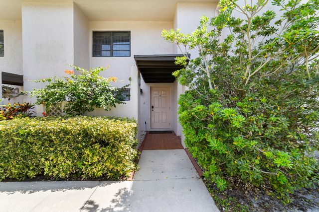 21160 N Juego Circle 13c, Boca Raton, FL 33433