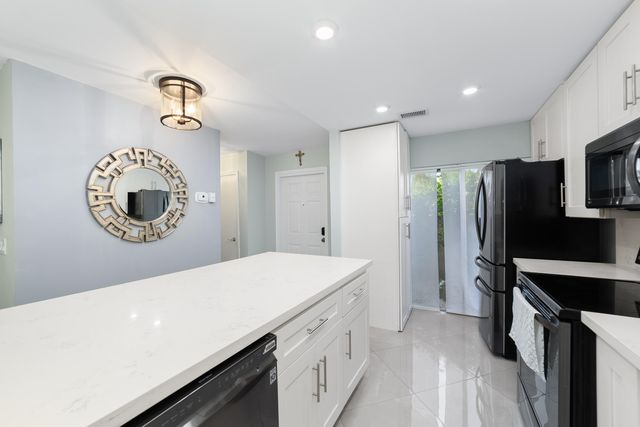 21160 N Juego Circle 13c, Boca Raton, FL 33433