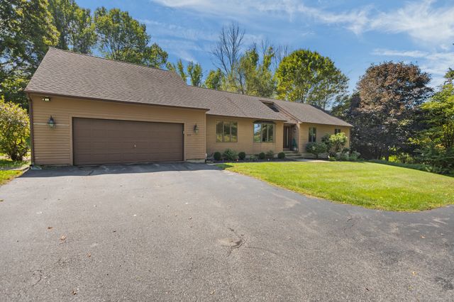229 Brown Road, Brooklyn, CT 06234