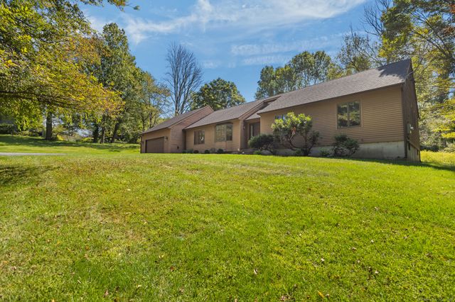 229 Brown Road, Brooklyn, CT 06234