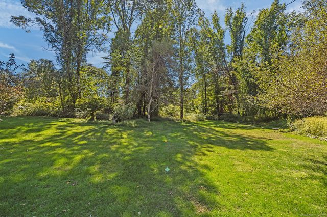 229 Brown Road, Brooklyn, CT 06234