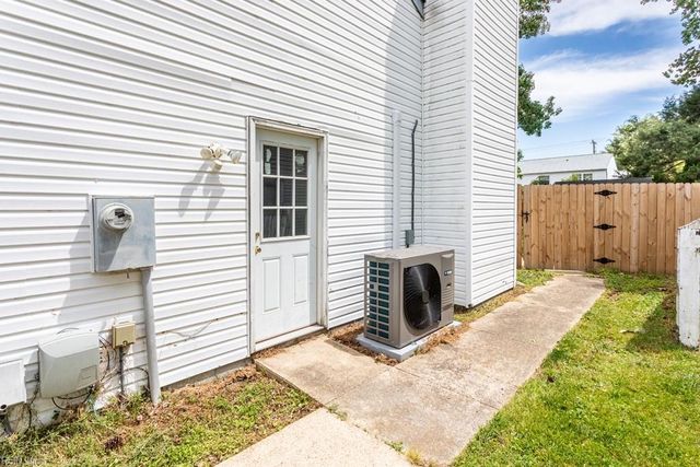 142 Converse CT, Newport News, VA 23608