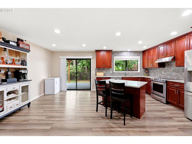 2893 Ne JUNIPER Ave, Gresham, OR 97030