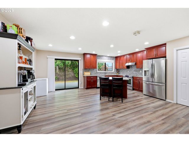 2893 Ne JUNIPER Ave, Gresham, OR 97030