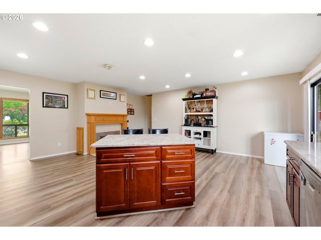 2893 Ne JUNIPER Ave, Gresham, OR 97030