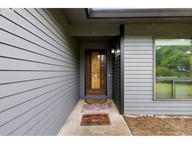 2893 Ne JUNIPER Ave, Gresham, OR 97030