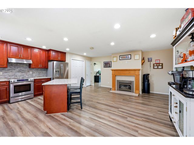 2893 Ne JUNIPER Ave, Gresham, OR 97030