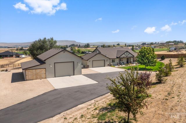 3902 Vista Ridge Ln, New Plymouth, ID 83655 property photo