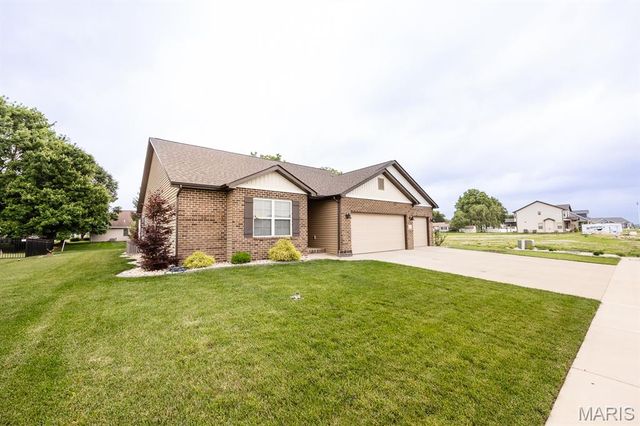 1121 Menominee Trail, Mascoutah, IL 62258
