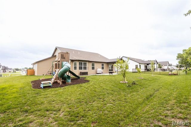 1121 Menominee Trail, Mascoutah, IL 62258