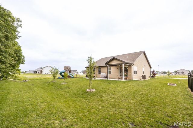 1121 Menominee Trail, Mascoutah, IL 62258
