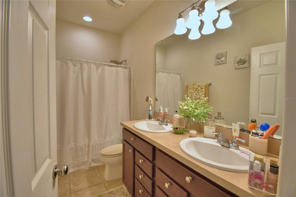 Image 21 of property listing at 3589 ROCK CREEK LANE, Kissimmee, FL 34744