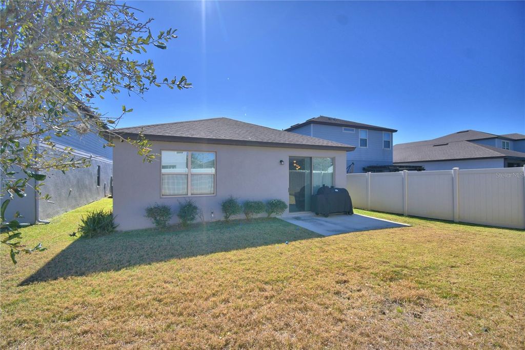 Image 5 of property listing at 3589 ROCK CREEK LANE, Kissimmee, FL 34744
