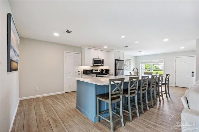 5464 Grande Lagoon Ct, Pensacola, FL 32507