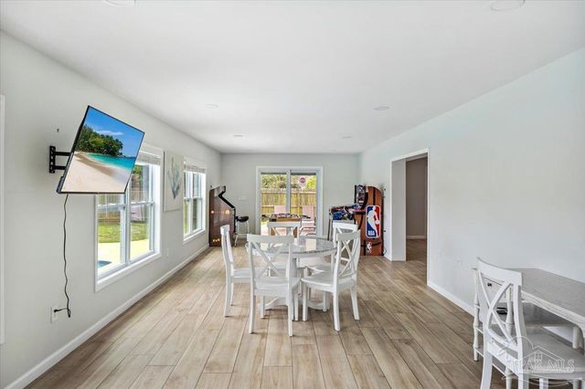 5464 Grande Lagoon Ct, Pensacola, FL 32507