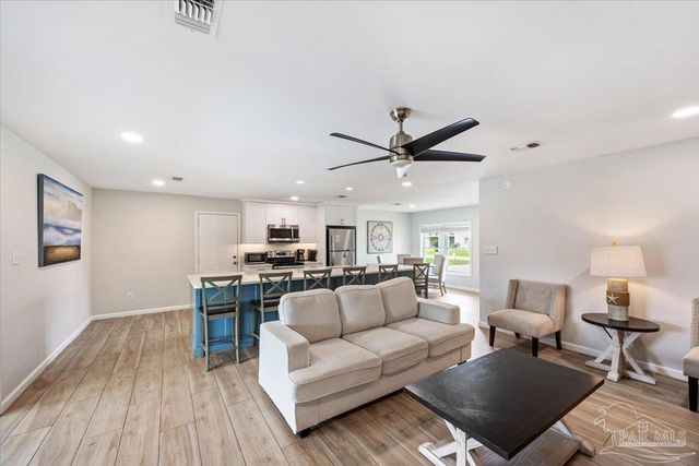 5464 Grande Lagoon Ct, Pensacola, FL 32507